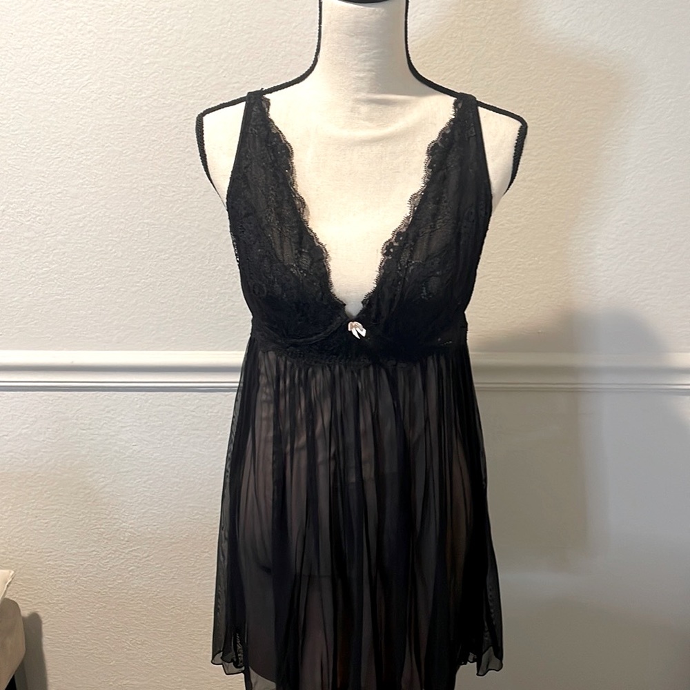 Black and lace Yummie Tummie intimates with tan shape wear. Size Large.